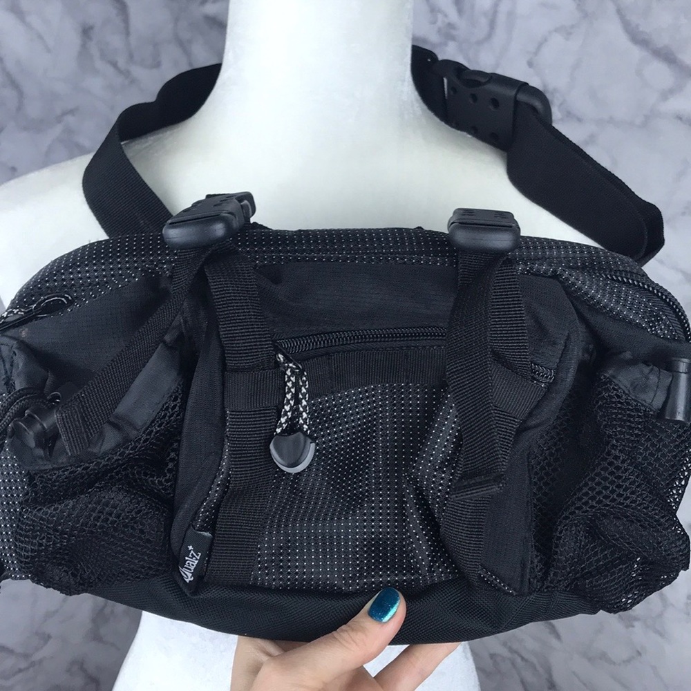 Multi Compartment Fanny Pack - image 7